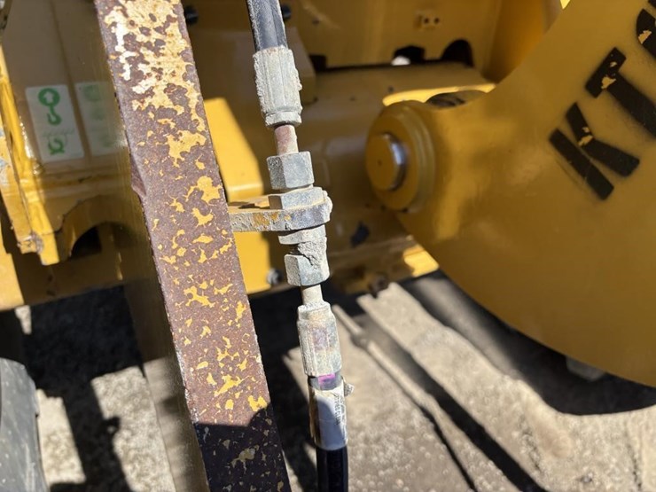 2019-caterpillar-930m-image-14