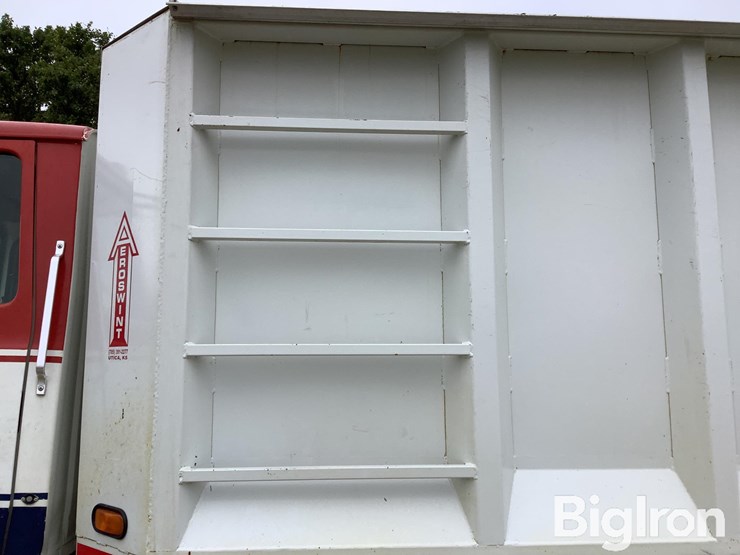 1996-ford-l8000-image-11