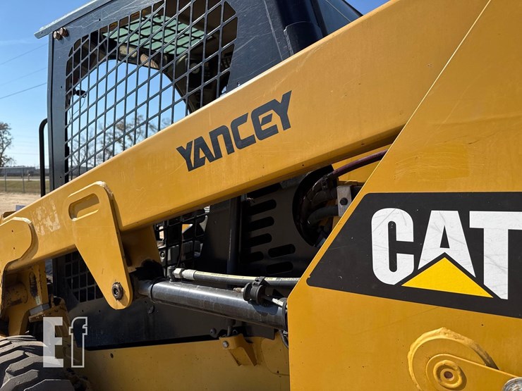2019-caterpillar-226d-image-15