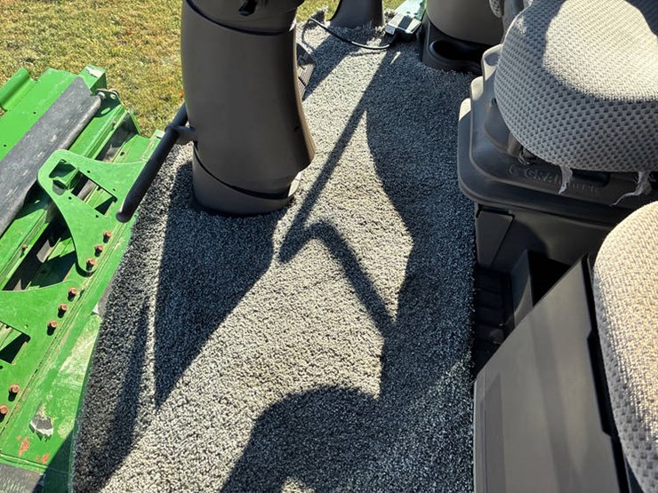 john-deere-s680-image-100