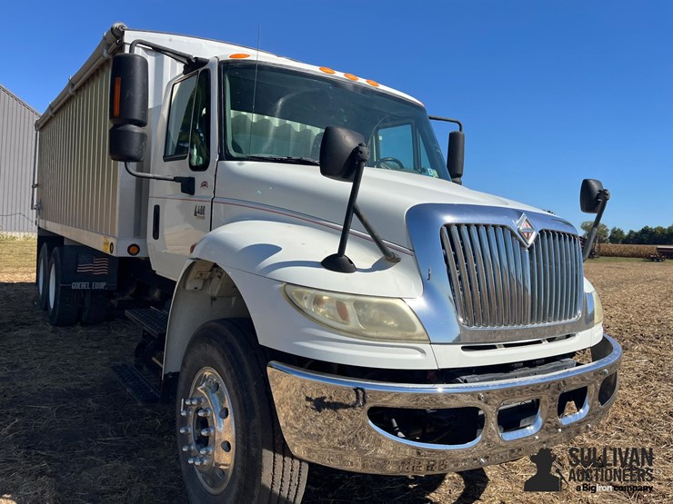 international-durastar-4400-image-11