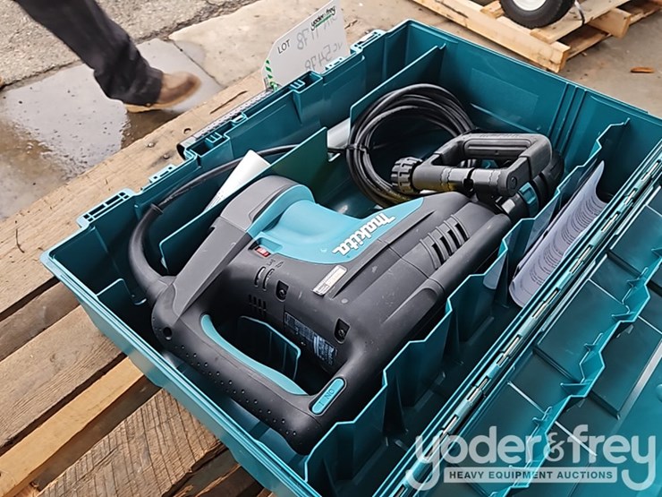 makita-hm1203c-image-2