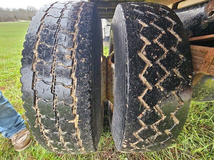 freightliner-fl70-image-66