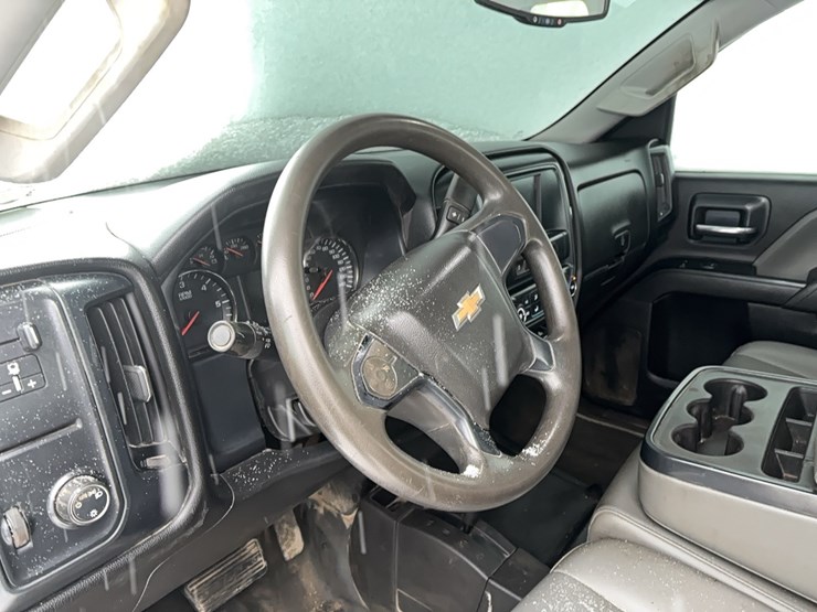 2017-chevrolet-2500hd-image-16