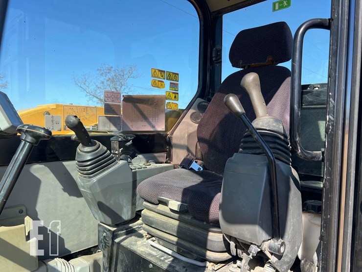 2014-caterpillar-308e2-cr-image-28