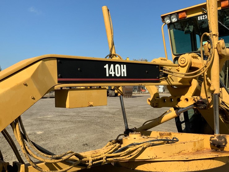2001-caterpillar-140h-vhp-image-20