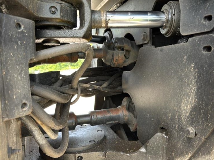 john-deere-2010-image-37