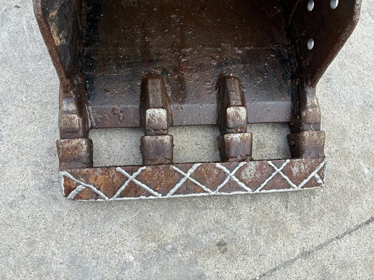 caterpillar-303.5e2-cr-image-13