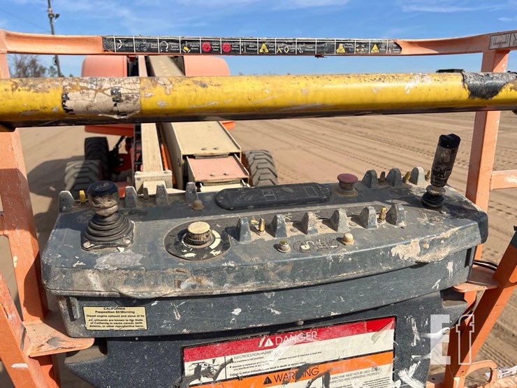 2018-jlg-600s-image-28