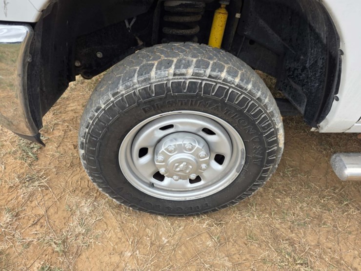 2017-dodge-2500-image-16