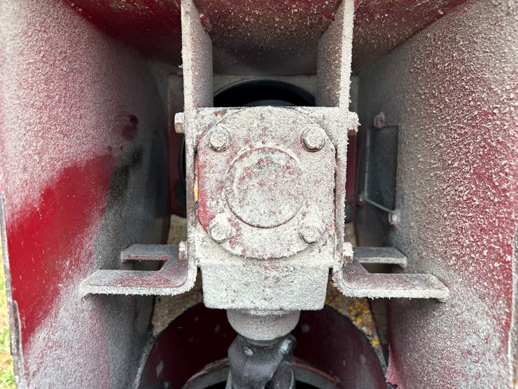 #93-•-hutchison-10/71-auger-image-14