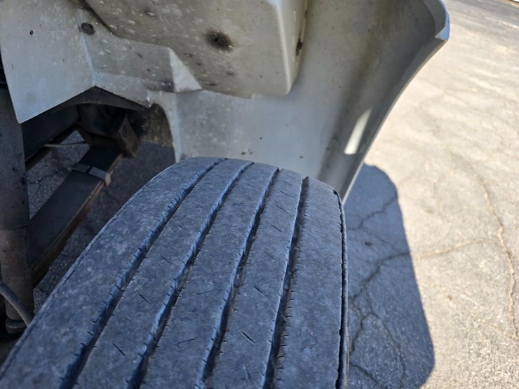 1999-international-4700-image-42