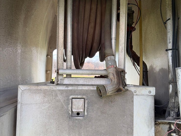 international-s1900-image-11