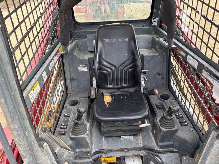 2019-takeuchi-tl10v2-image-26