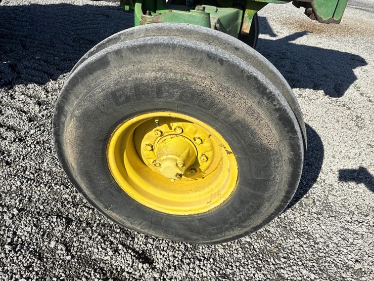 john-deere-4520-image-25