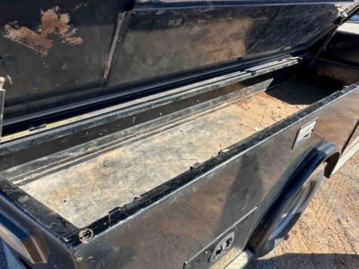 2024-ford-f350-image-25