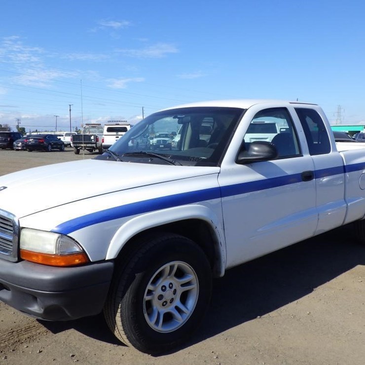 2004 DODGE DAKOTA