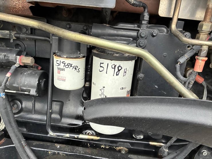 case-ih-magnum-245-image-65