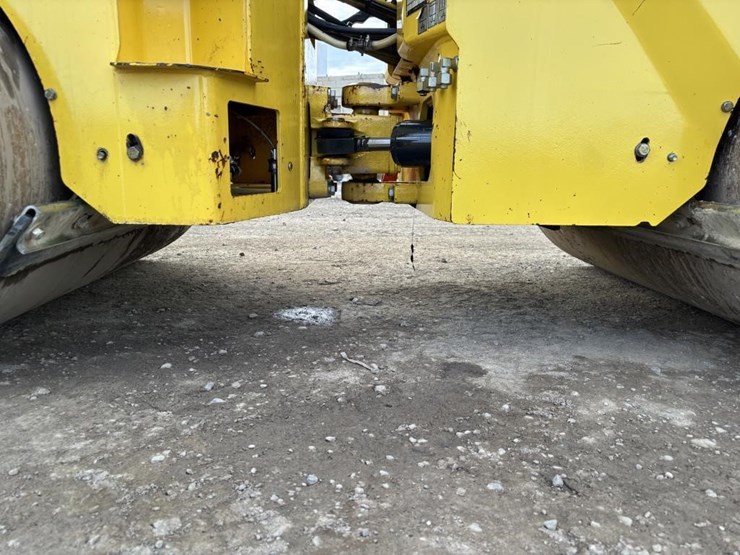 2017-bomag-bw120-image-12