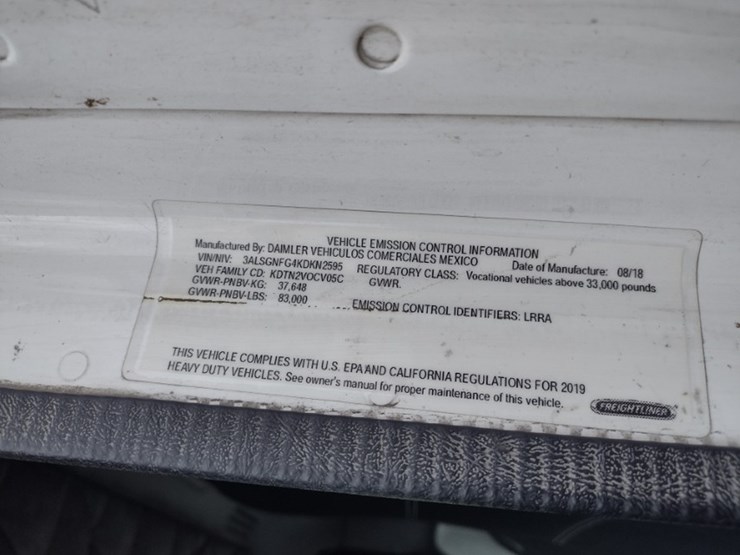 freightliner-122sd-image-6