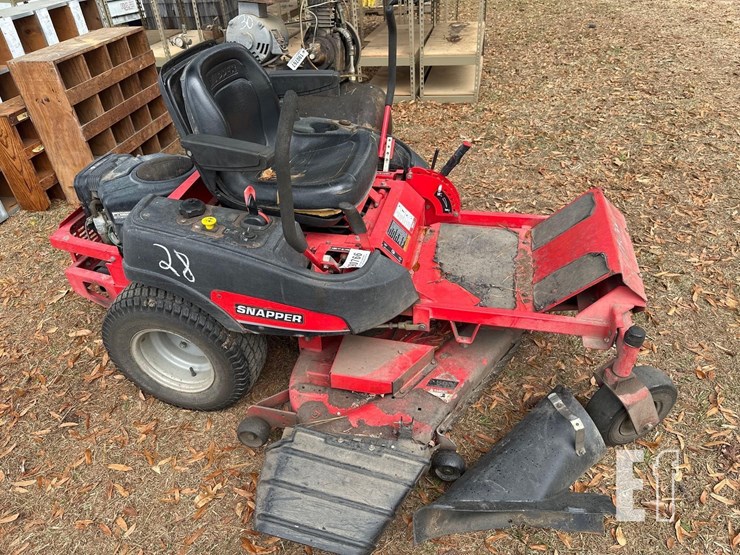 snapper-zero-turn-lawn-mower-28-image-2
