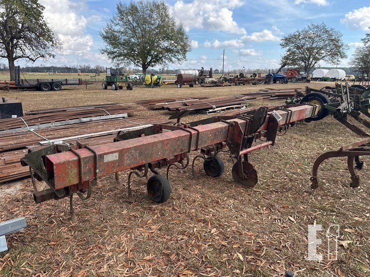 international-183-image-1