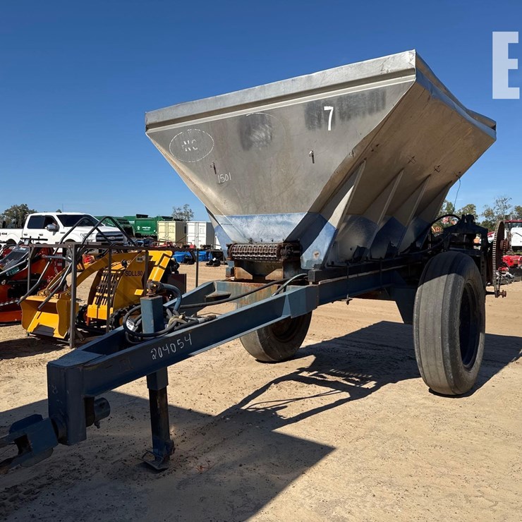 1995 NEWTON CROUCH PULL SPREADER