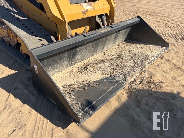 2017-caterpillar-259d-image-17