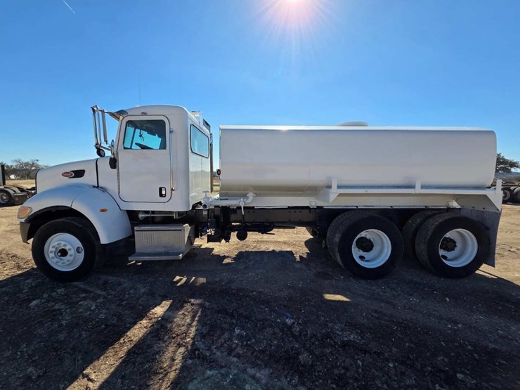 2009-peterbilt-340-image-8