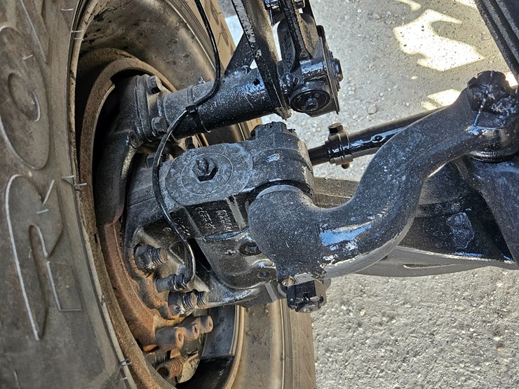 2009-peterbilt-365-image-64