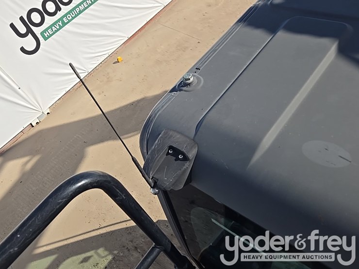 2021-case-cx210-lc-image-168