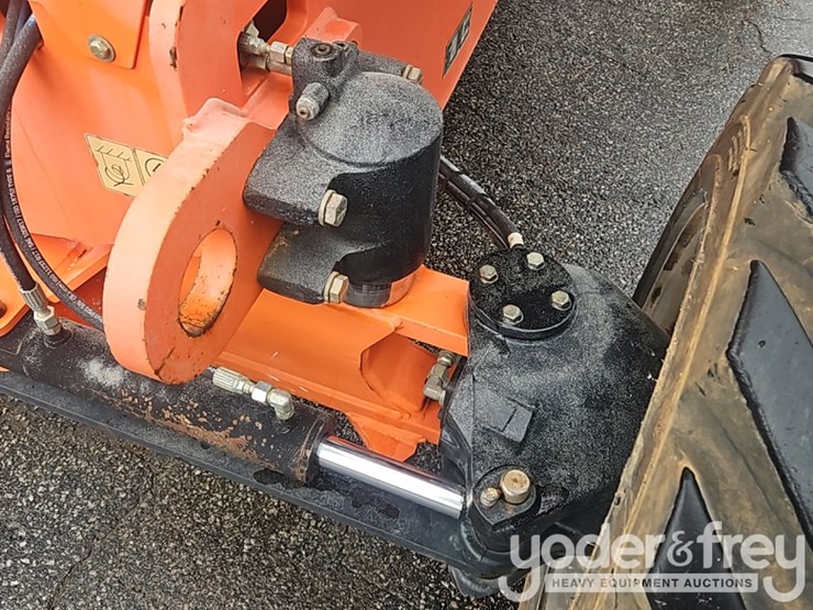 2016-jlg-800aj-image-27