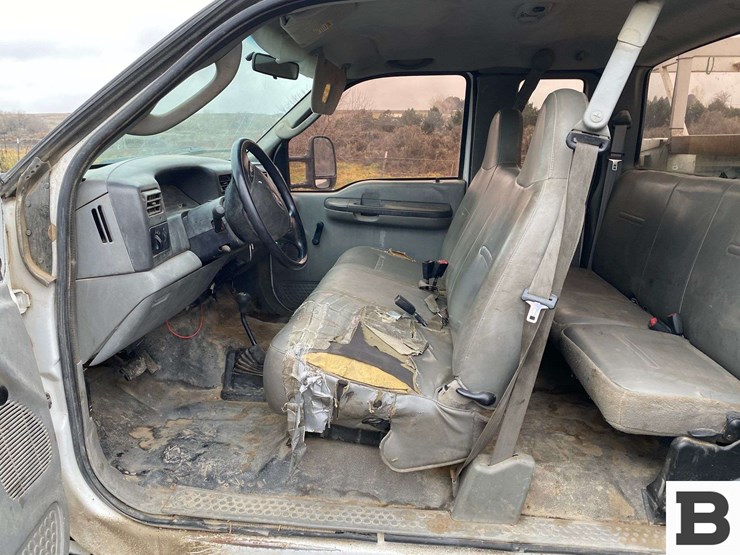 2004-ford-f350-image-28