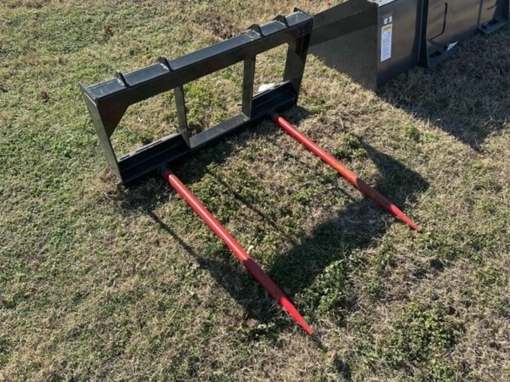 skidsteer-hay-spike-attachment-image-2