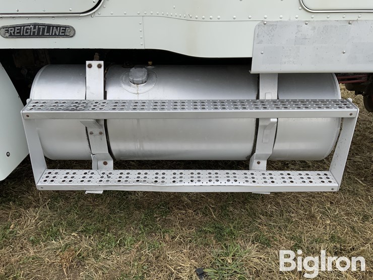 1996-freightliner-fld112-image-20