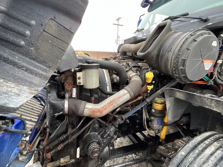 2011-international-prostar-image-16