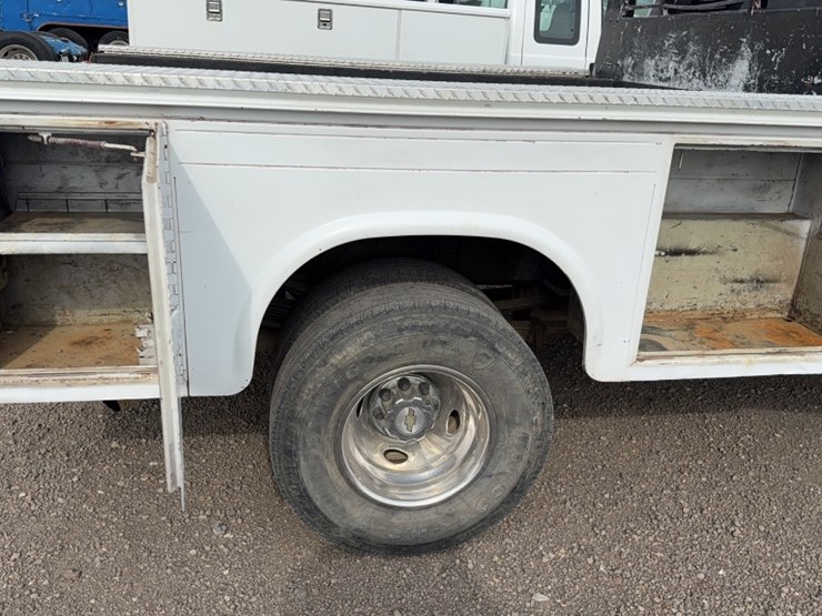 2003-chevrolet-3500-image-7