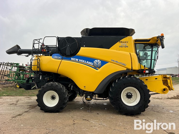 new-holland-cr6.90-image-4