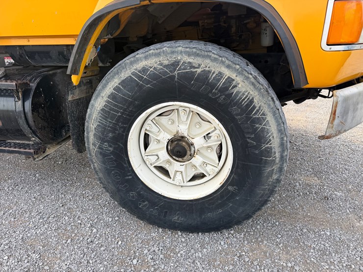 ford-lts9000-image-17