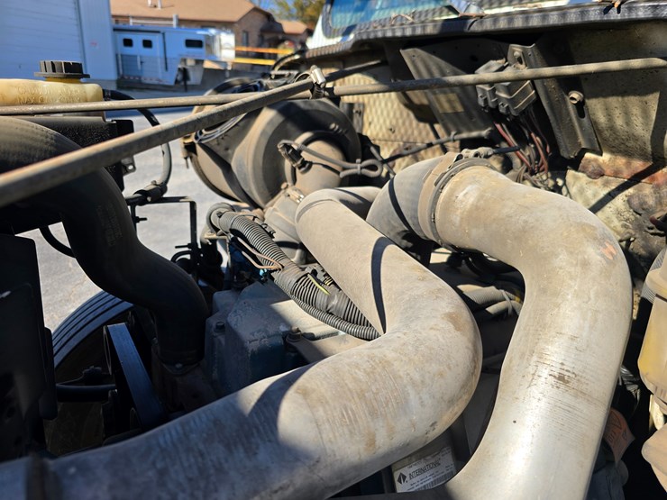 1999-international-4700-image-46