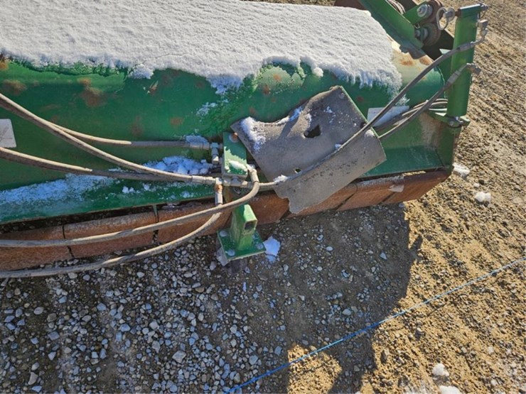 john-deere-566-image-50