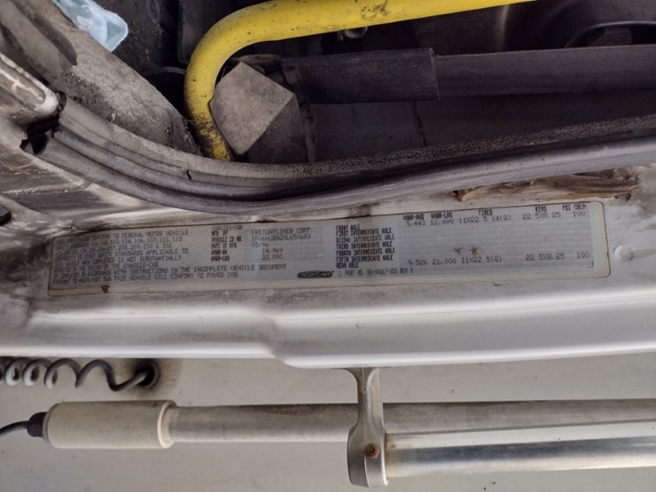 freightliner-fl70-image-6