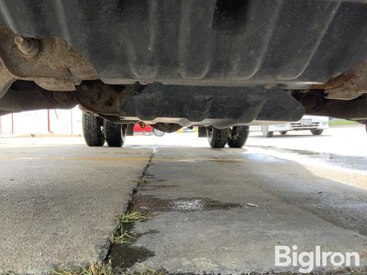 2012-chevrolet-silverado-3500-image-10