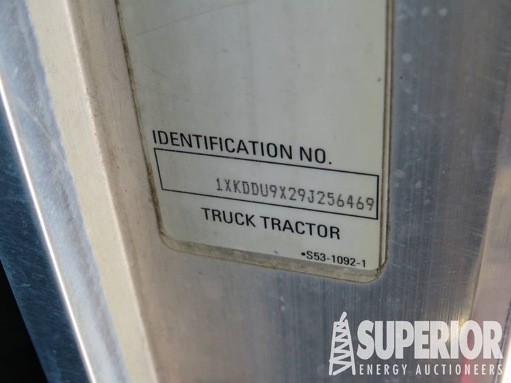 2009-kenworth-t800-image-18