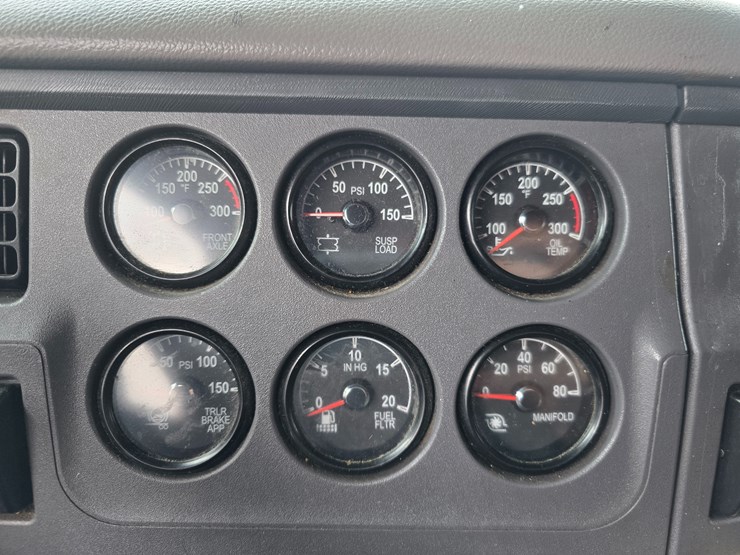 2017-peterbilt-579-image-82