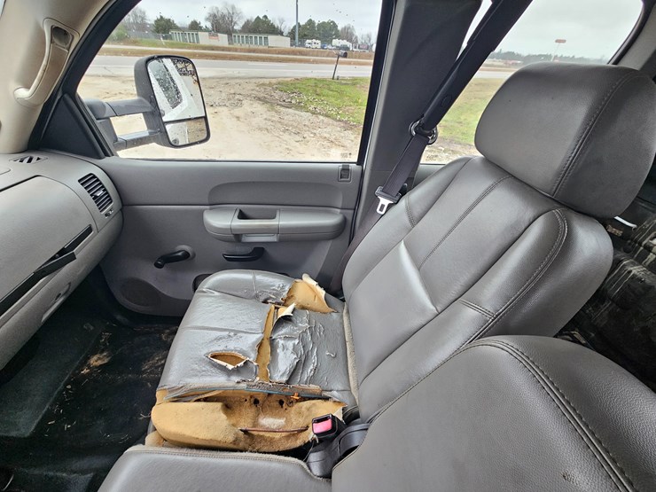 chevrolet-silverado-2500-image-38