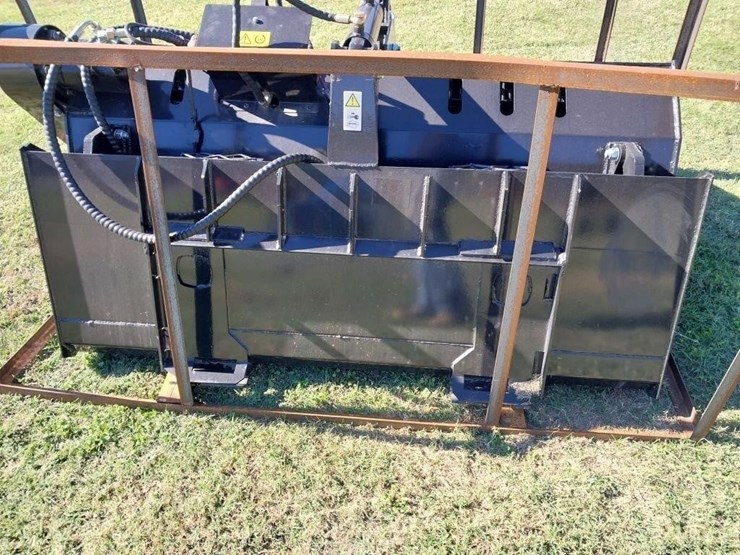 new-topcat-s/s-qa-hyd-landscape-rake-image-4