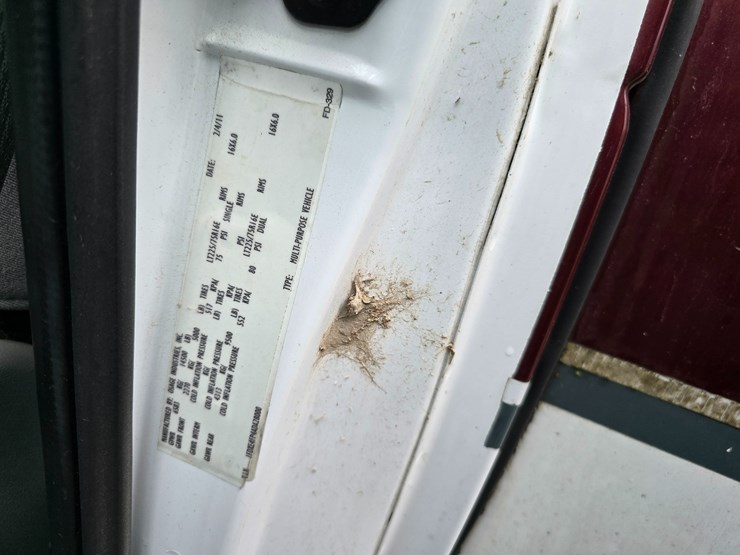 2010-ford-e450-image-27