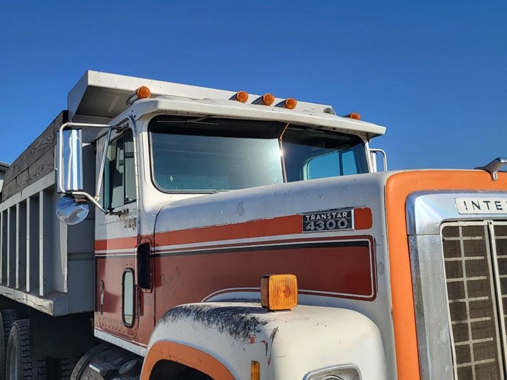 1979-international-transtar-4300-image-53