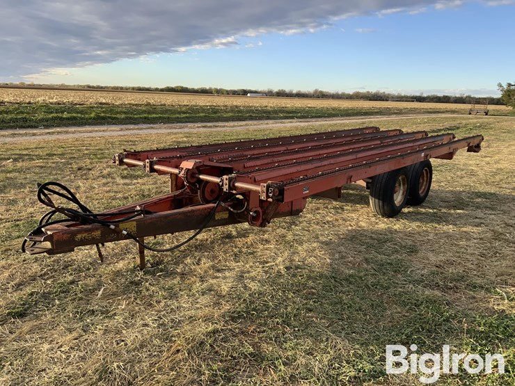 hesston-60a-stack-mover-image-1